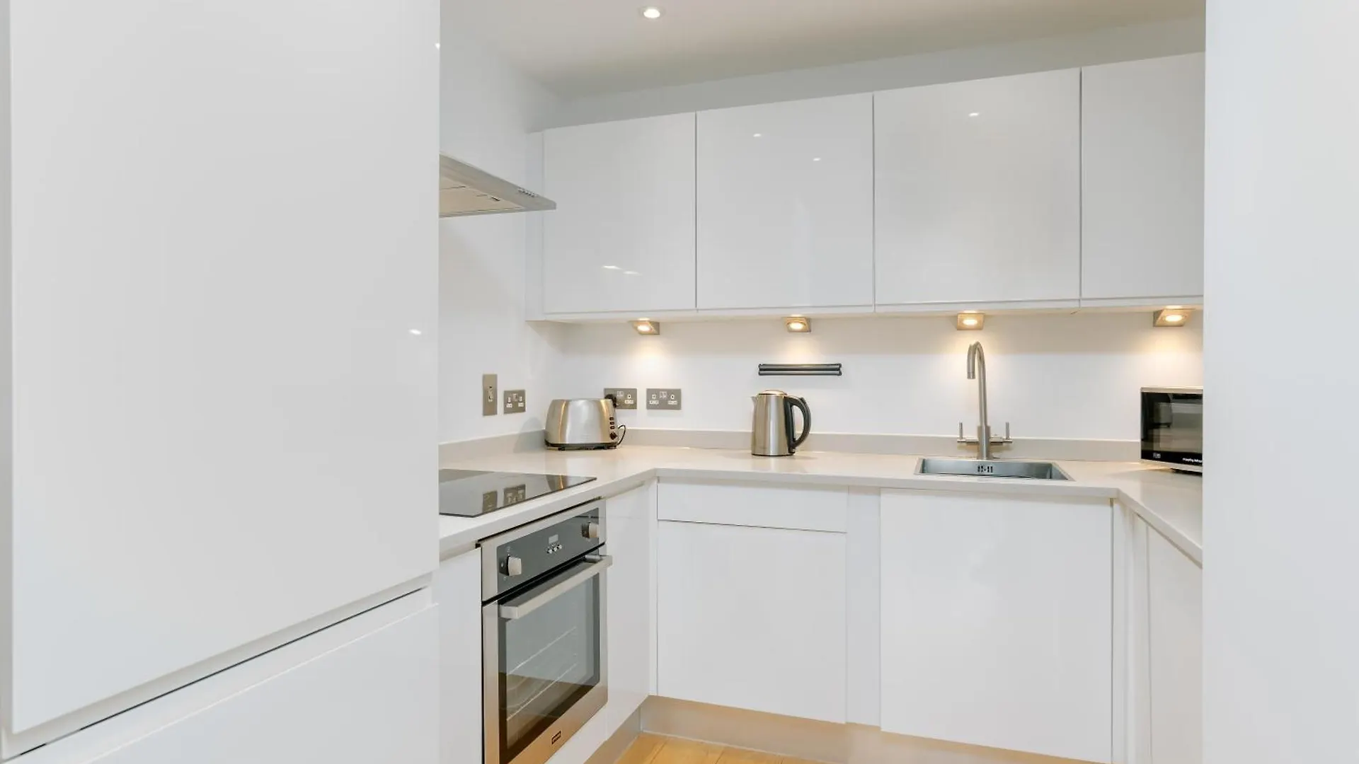 Starhost Residences - Spacious 1-Bed In Ocean Village Southampton